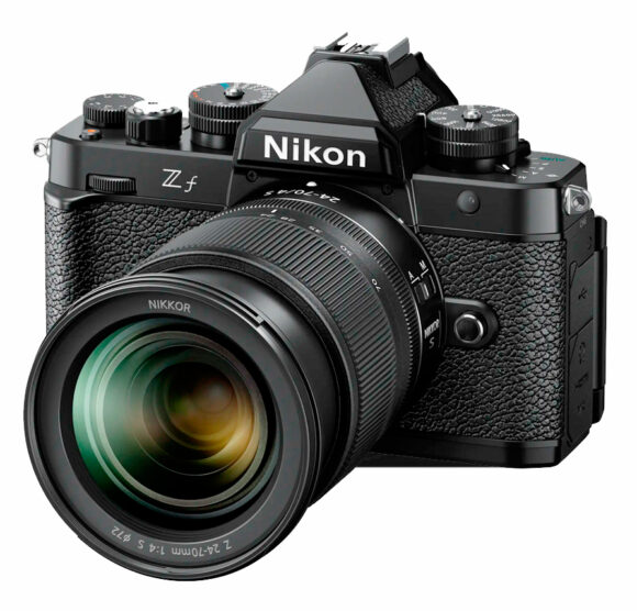 Cámara Nikon Z f + NIKKOR Z 24 - 70mm f/4.0 S