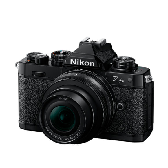 Cámara Nikon Z fc + NIKKOR Z DX 16-50mm f/3.5-6.3 VR (edición Black) - Imagen 3
